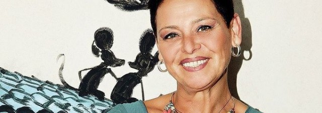Esther Castellano: 