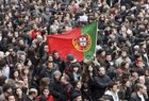 <strong>PERSPECTIVAS</strong><br />Portugal espera mejores condiciones en su rescate tras el acuerdo con Grecia