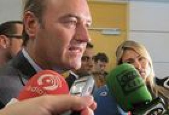 Fabra anuncia que cederán suelo público gratis a las empresas que se instalen en la Comunitat para crear empleo