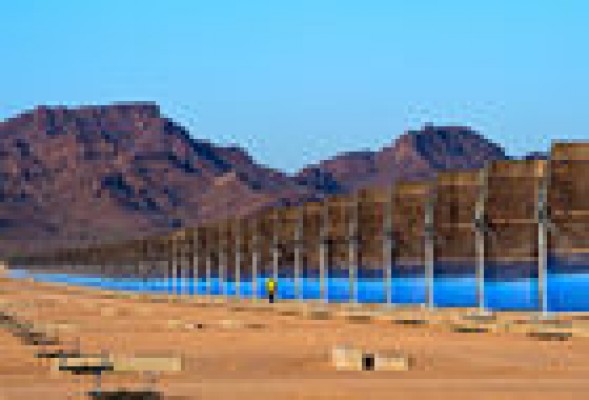 Abengoa, a punto de terminar la 'megaplanta' solar en EE UU