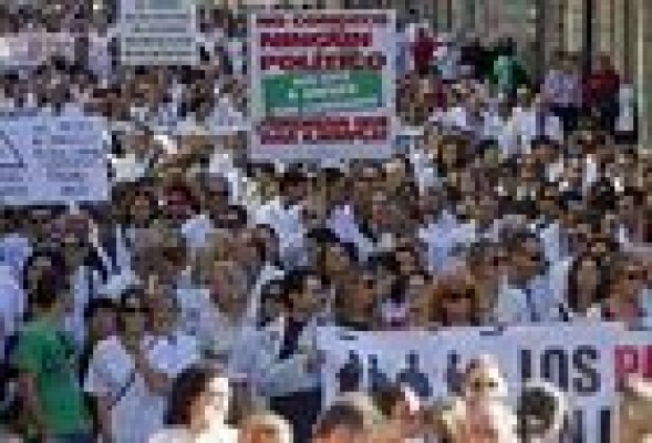 Las farmacias desconvocan la huelga tras el compromiso de pago del Consell