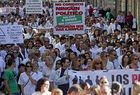 Las farmacias desconvocan la huelga tras el compromiso de pago del Consell