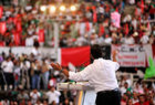 Claves para presentarse en 2015: apoyo de caras conocidas, anti-bipartidismo y promoción digital