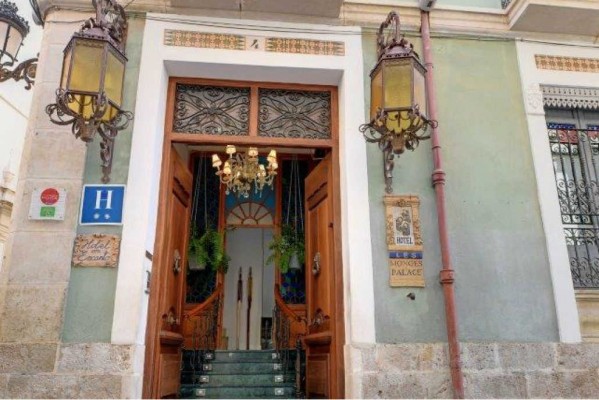 El hotel boutique Les Monges de Alicante, en venta: Picazo se jubila sin relevo generacional