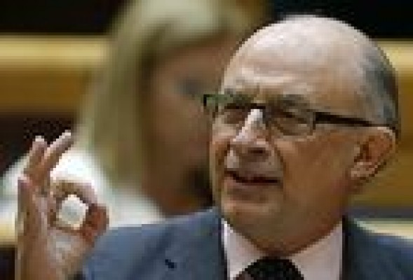 El Gobierno insiste en que tomará medidas contra las comunidades que incumplan el déficit