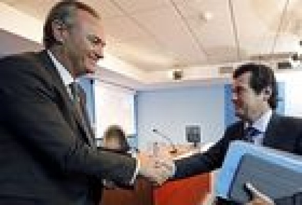 <em>Fabra: más vale tarde que nunca</em>