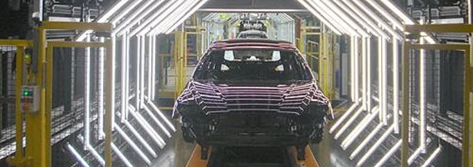 Una empresa valenciana desarrolla un túnel para detectar defectos de pintura en los coches