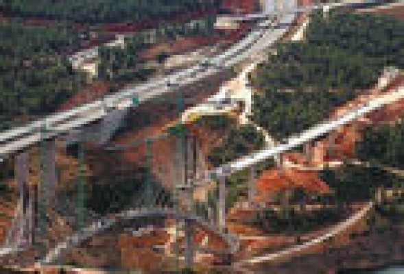 La construcción de grandes infraestructuras se desploma un 41% hasta el mes de octubre
