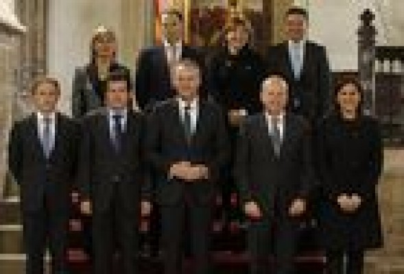 Fabra traslada las competencias del sector público empresarial a la cartera de Hacienda