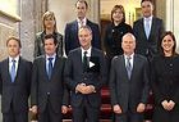 Puesta en escena del nuevo consell: el neófito, el profesional y la experta