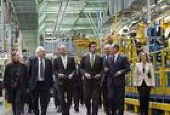 <strong>Automoción y turismo</strong>,<strong> l</strong>os dos ases en la manga de la economía y la industria españolas