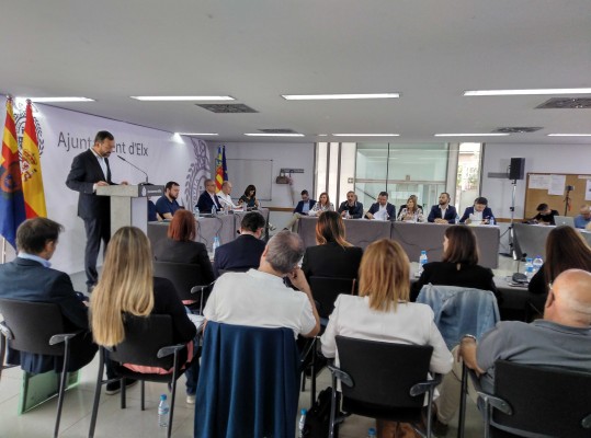 La corporación ilicitana convierte el Debate del Estado de la Ciudad en una plataforma electoral