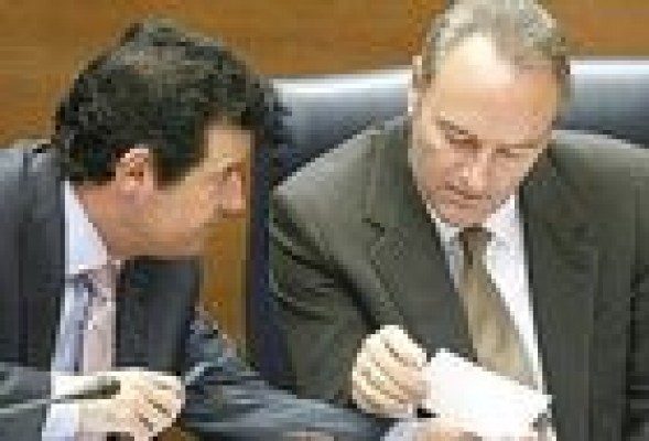 Fabra permite que los consellers diseñen sus equipos y sostiene el perfil técnico sin guiños al PP