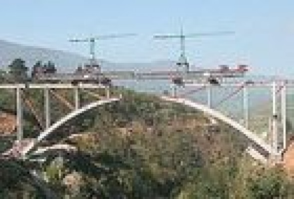 El Gobierno mete otro palo en las ruedas de las constructoras valencianas