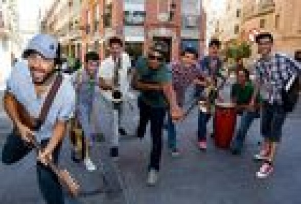 <strong>EN DIRECTO </strong><br />Menos fiestas entrañables y más reggae, por ejemplo en la sala Wah Wah