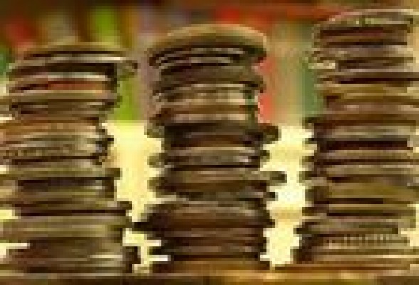 <strong>EMPLEO </strong><br />El Gobierno propone elevar un 0,6% el salario mínimo hasta los 645,30 euros