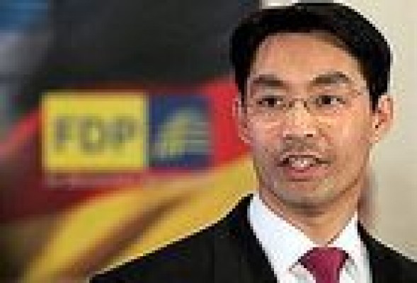Ministro alemán de Economía insta a Merkel a vender participaciones estatales