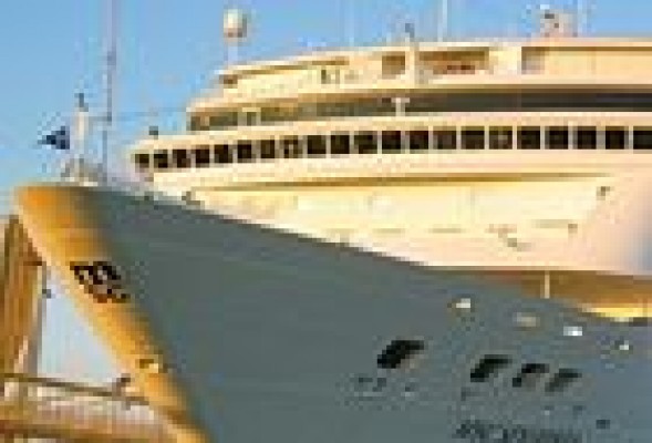 El número de cruceristas aumentó un 29,7 por ciento en Valencia y cayó un 27 en Alicante de enero a noviembre de 2012