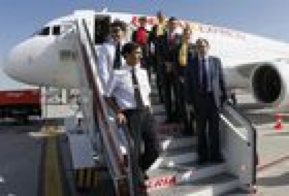Los pilotos aceptan negociar con los demás sindicatos los ajustes de Iberia 