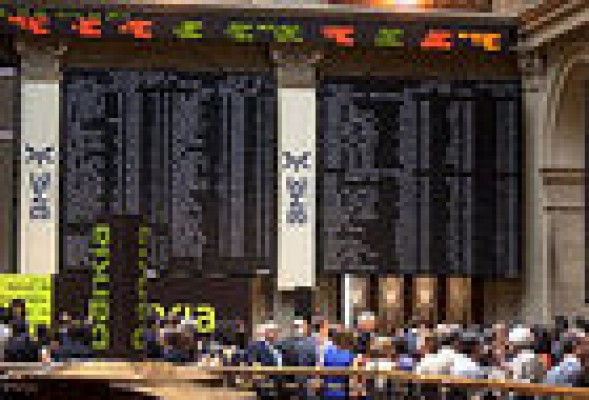 El Ibex cierra en verde (+0,39%) y supera los 8.400 puntos