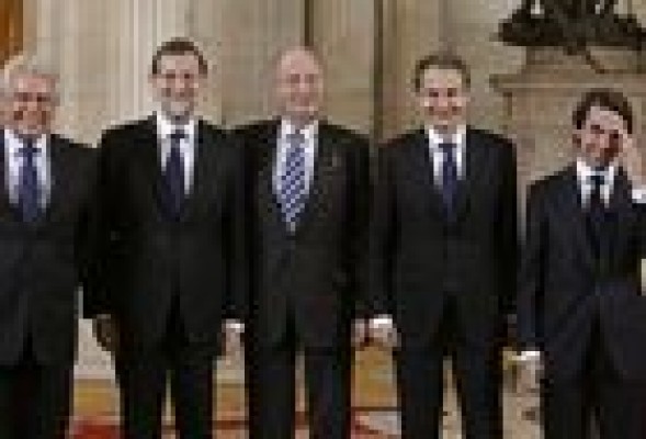 La herencia de 2012: crisis fuerte, instituciones débiles