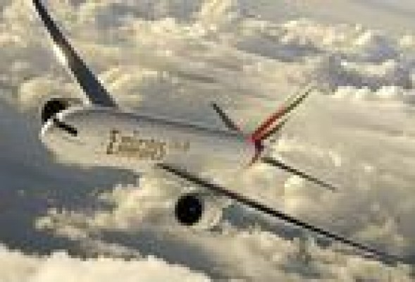 Emirates seleccionará tripulantes de cabina en Valencia y en Alicante en febrero
