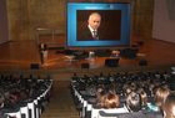 SabadellCAM presenta a sus 13.000 directivos el plan comercial de 2013