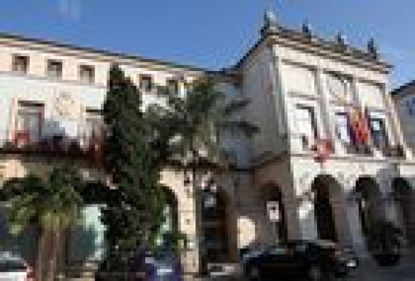 Una jueza suspende la contratación de la gestión del agua potable de Gandia