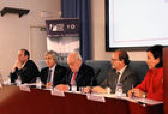 La Fundación de Estudios Financieros pide corregir los desajustes económicos