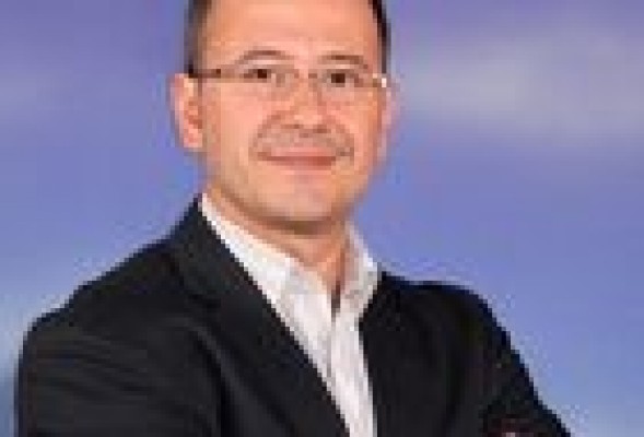 Las empresas y universidades ignoran las claves para reflotar la industria española