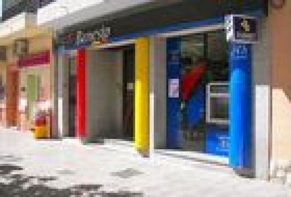 Banesto gana un 28% menos aunque entra en pérdidas tras provisiones