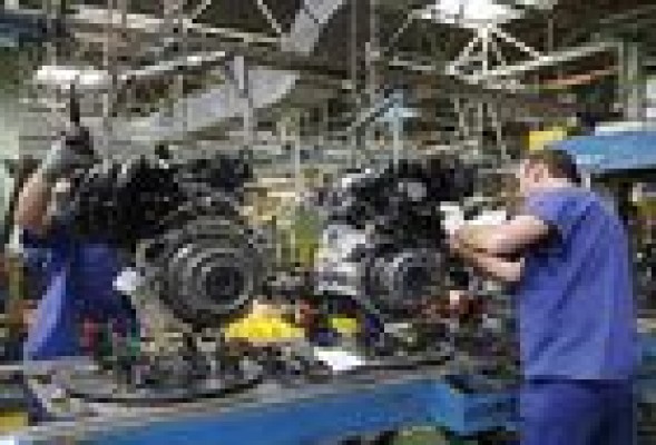 Ford sigue los pasos de Nissan y pide un recorte salarial del 15% en la planta de Almussafes