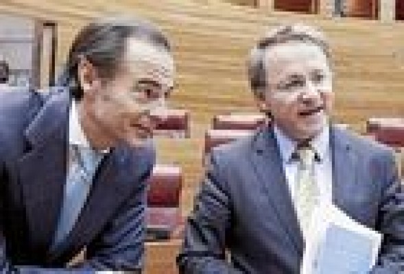 Los consellers se examinan en Les Corts 70 días después de la remodelación