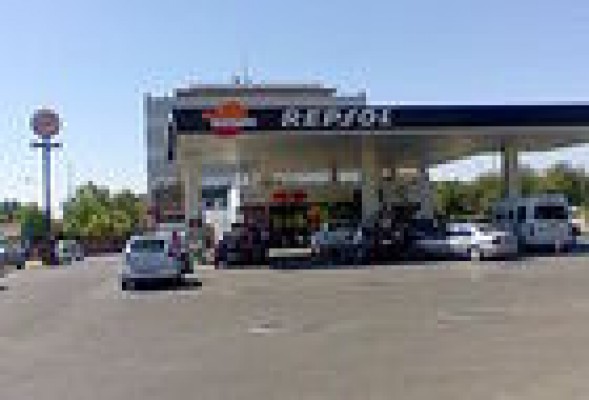 Repsol ofrece a sus accionistas descuentos del 6% en carburantes