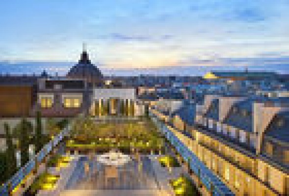 Colonial cierra la venta el edificio del hotel Mandarín Oriental de París