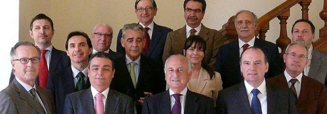 La junta directiva de la CEV se reune en el puerto de Valencia