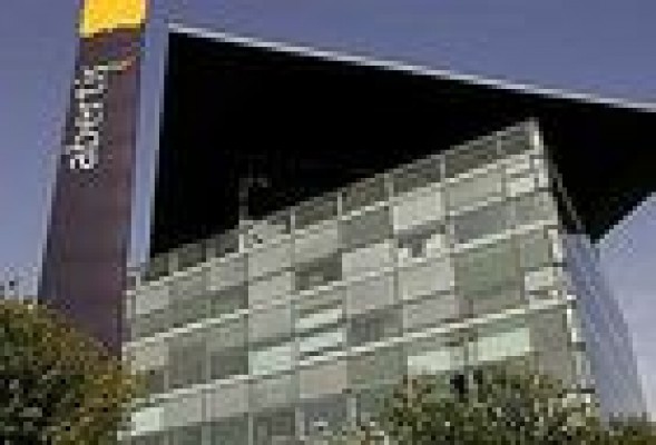 Abertis busca una nueva estrategia para su división de aeropuertos
