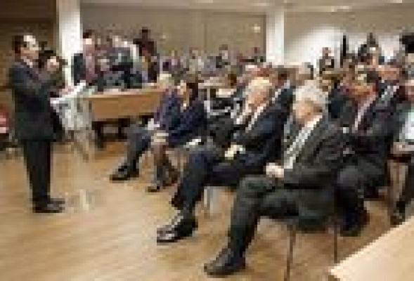 La internacionalización de la empresa familiar, a debate en las Universitat de València
