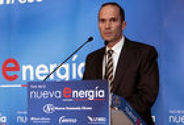 Repsol, Cepsa y BP desafían al Gobierno con precios de los carburantes de 'efecto cohete'