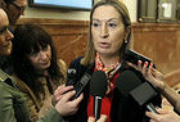 Iberia y los sindicatos se lo ponen difícil al mediador de Fomento al mantener ERE y huelga