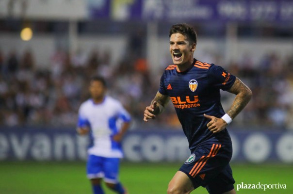 Santi Mina trabaja con el grupo y está cerca de volver