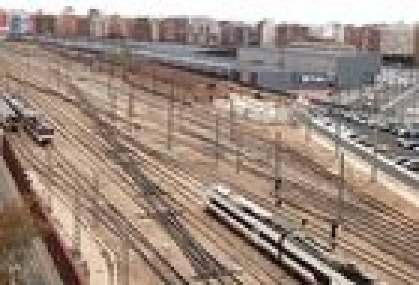 <em>Si el Parc Central pot (ha d') esperar,<br />