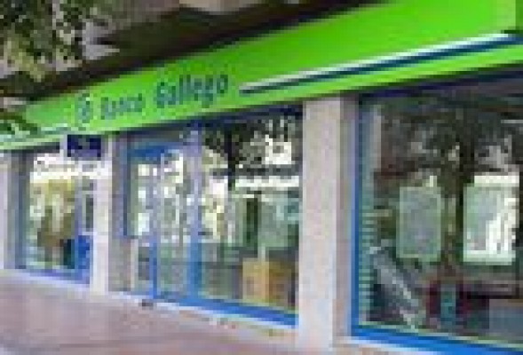 Tres entidades presentan ofertas no vinculantes para comprar el Banco Gallego