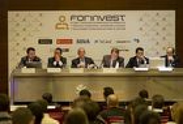 El escepticismo empresarial choca contra los buenos augurios de la banca