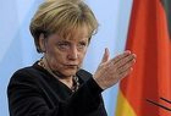 Merkel manda más que Mario Draghi