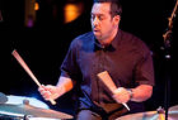 El baterista Antonio Sánchez abre este jueves el IV Ciclo de Jazz 1906