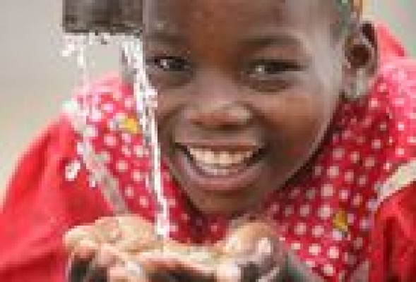 Aguas de Valencia colabora con Unicef para dar acceso al agua potable a más de 417 familias