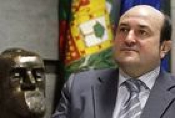 REACCIONES<br /><strong>PNV avisa a ETA de que será la única responsable de retrasar la paz</strong>