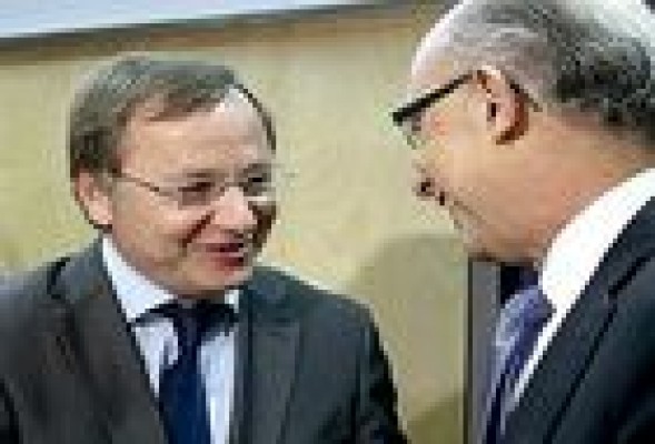La Generalitat también recurrió <br />al dinero del Estado para cancelar <br />préstamos con la banca española
