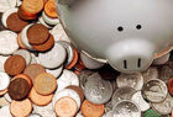 La tasa de ahorro de los hogares bajó 2,8 puntos en 2012: la más baja desde 2000